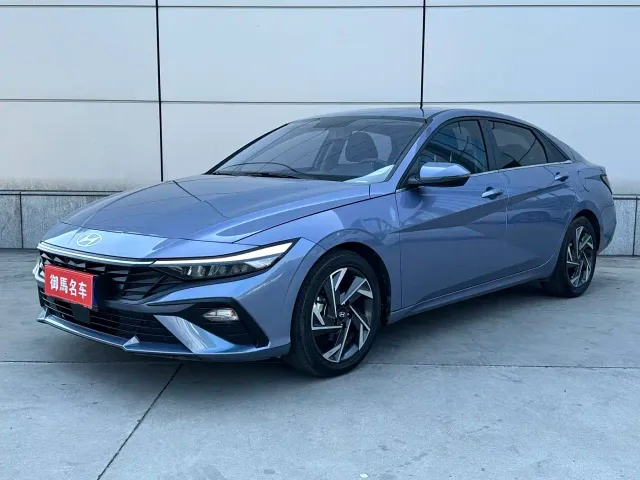 Фотография автомобиля — Hyundai Elantra