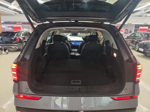 Ford Edge — Фото автомобиля 18