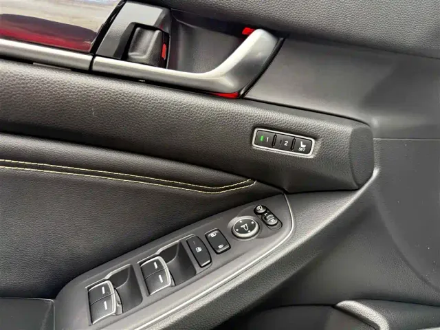 Honda Accord — Фото автомобиля 15