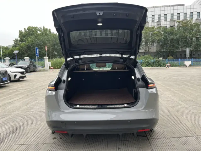 Nio ET5 Touring — Фото автомобиля 14