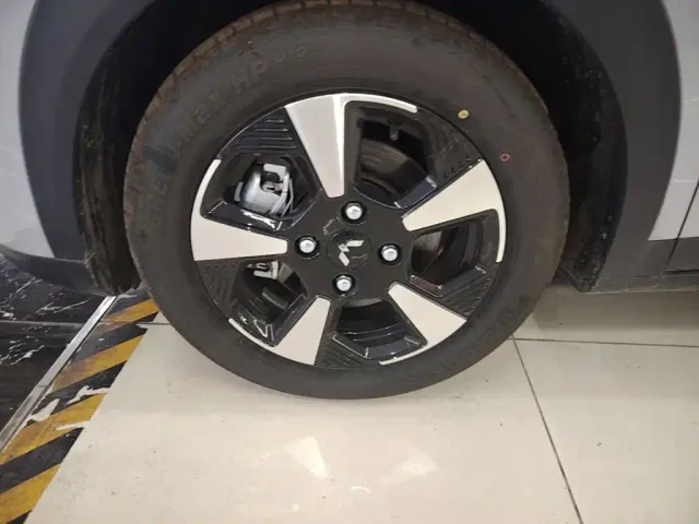 Wuling Binguo PLUS — Фото автомобиля 22