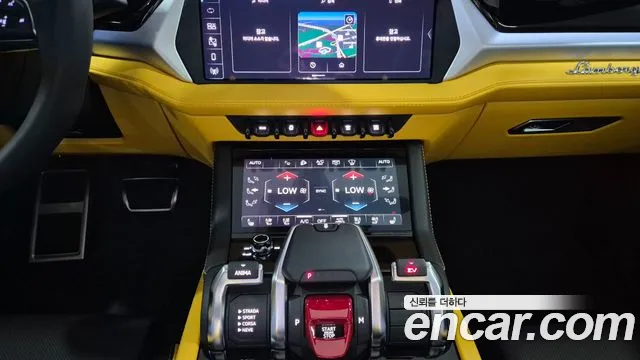 Lamborghini Urus — Фото автомобиля 14