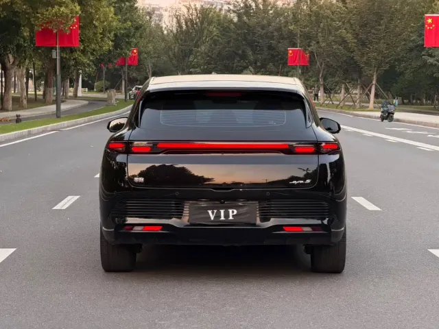 Leapmotor Lafa 5 — Фото автомобиля 5