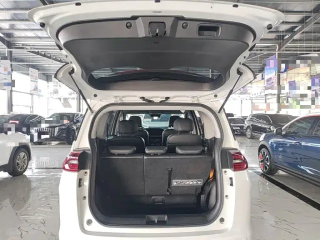 GAC Trumpchi M6 — Фото автомобиля 18
