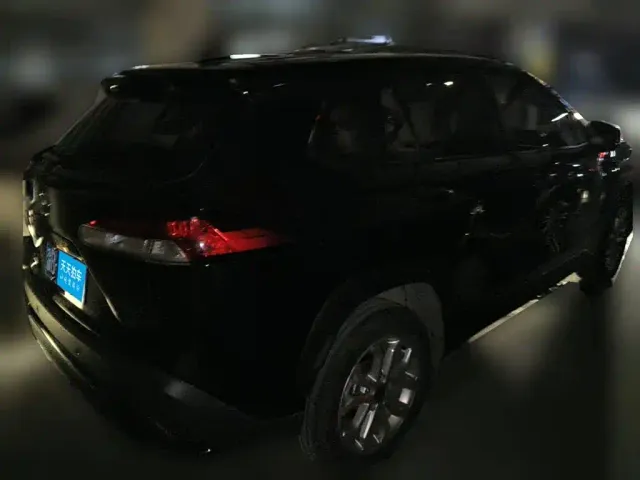 Toyota Frontlander — Фото автомобиля 2