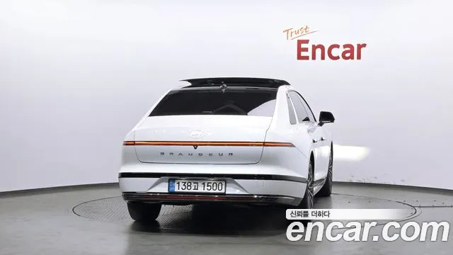 Hyundai Grandeur — Фото автомобиля 4