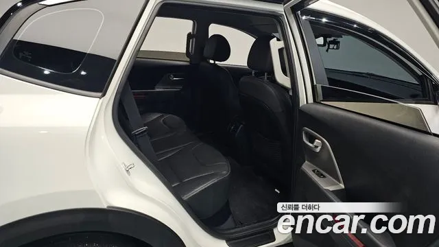 Kia Niro — Фото автомобиля 18