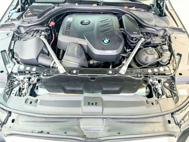 BMW 5 Series — Фото автомобиля 15