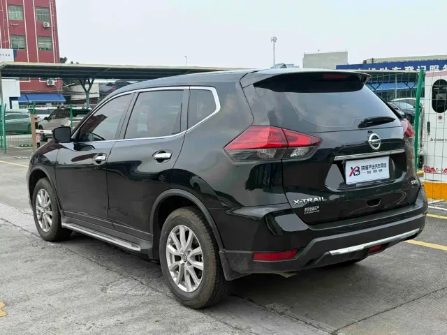 Nissan X-Trail — Фото автомобиля 12