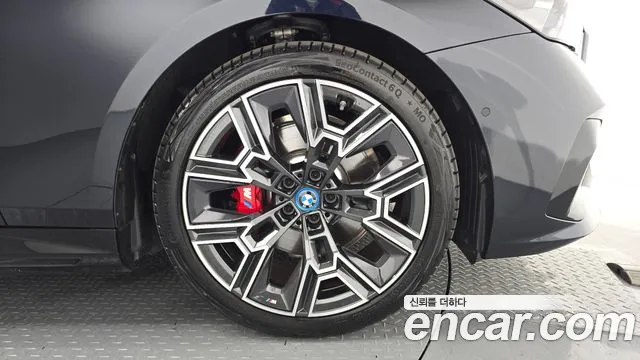 BMW 5-Series 5 серия (G60) — Фото автомобиля 21