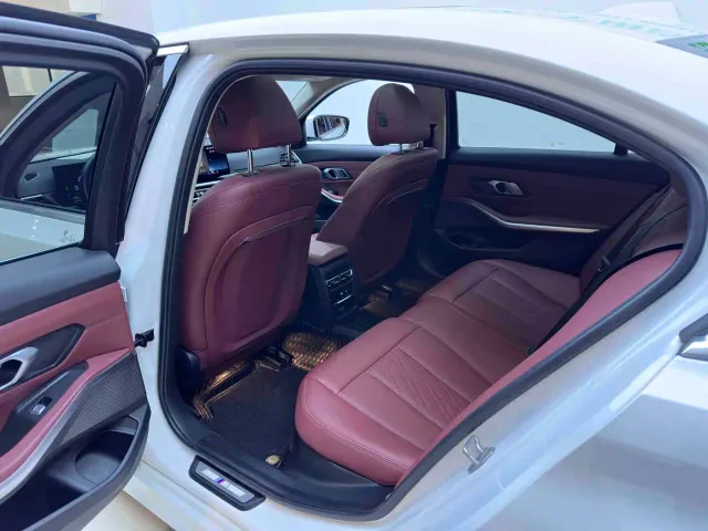 BMW 3 Series — Фото автомобиля 9