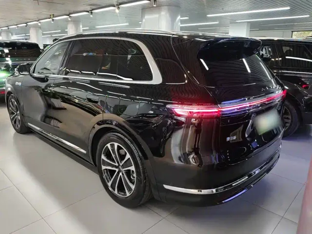 Aito M7 — Фото автомобиля 4