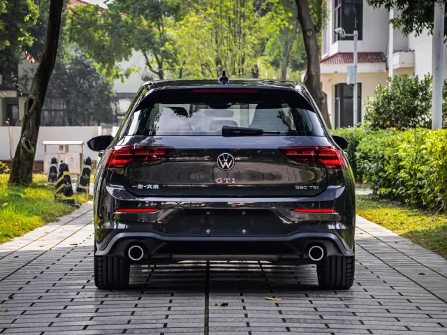 Volkswagen Golf GTI — Фото автомобиля 7