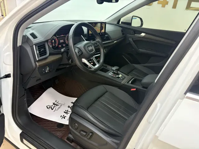 Audi Q5L — Фото автомобиля 9
