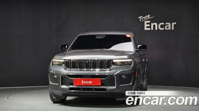 Jeep Cherokee Grand Cherokee(WL) 3.6 Overland — Фото автомобиля 2