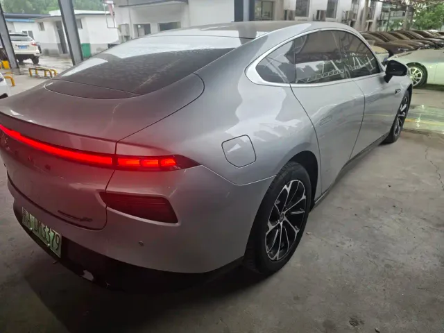 Xpeng P7 — Фото автомобиля 7