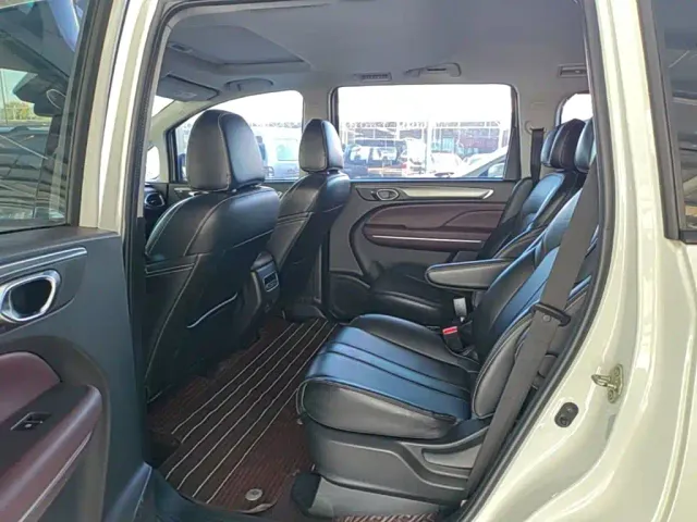 GAC Trumpchi M6 — Фото автомобиля 16