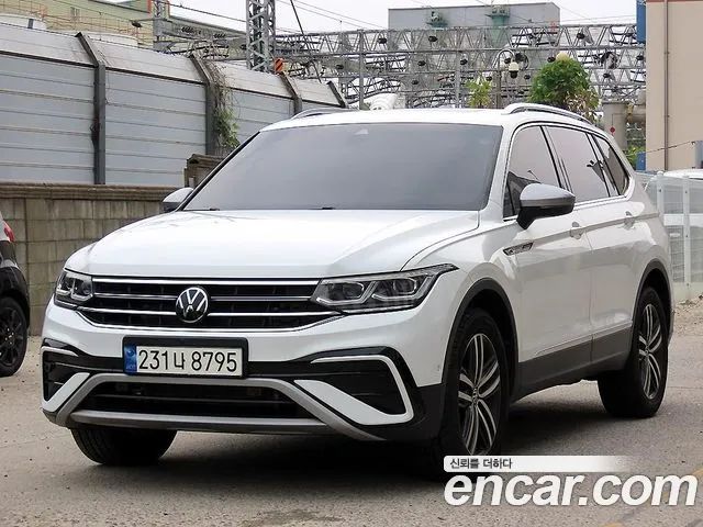 Volkswagen Tiguan — Фото автомобиля 2