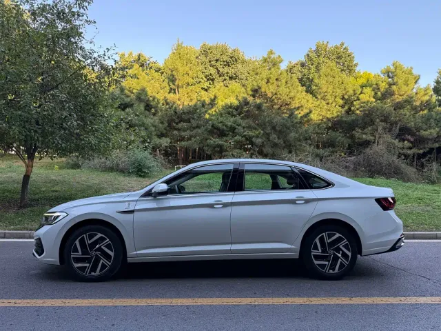 Volkswagen Sagitar — Фото автомобиля 3
