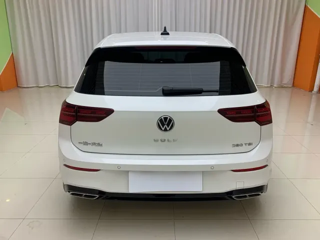 Volkswagen Golf — Фото автомобиля 5