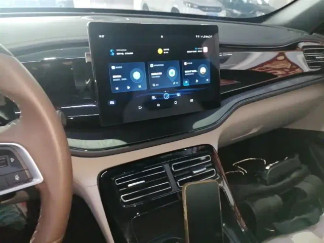 BYD Qin PLUS — Фото автомобиля 12