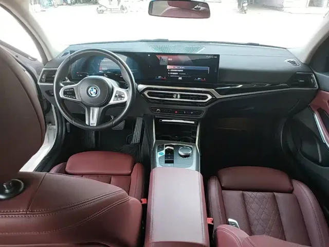 BMW i3 — Фото автомобиля 9