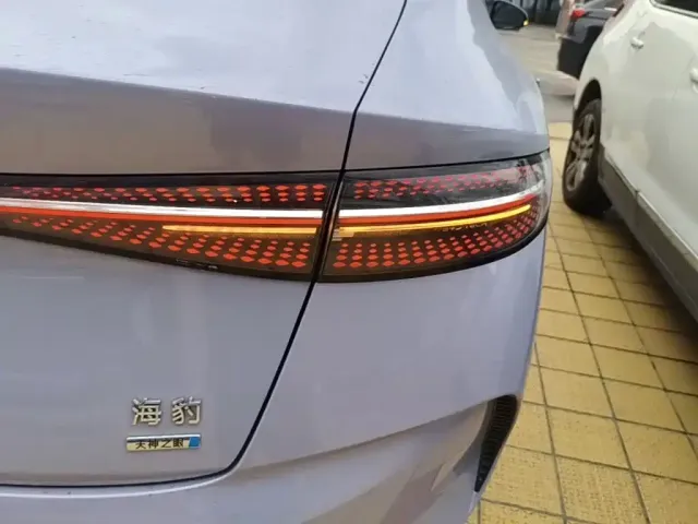 BYD Seal — Фото автомобиля 23