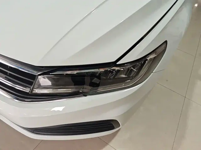 Volkswagen Bora — Фото автомобиля 23