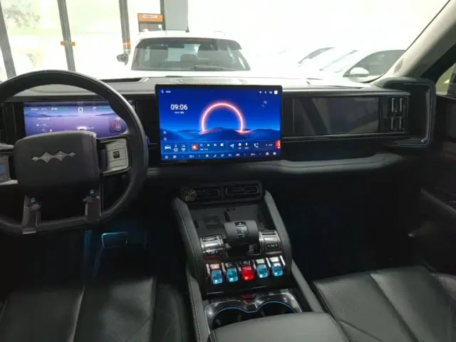 BYD FangChengBao Leopard 5 — Фото автомобиля 12