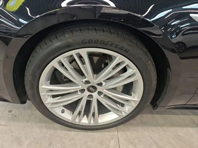 Audi A7L — Фото автомобиля 22