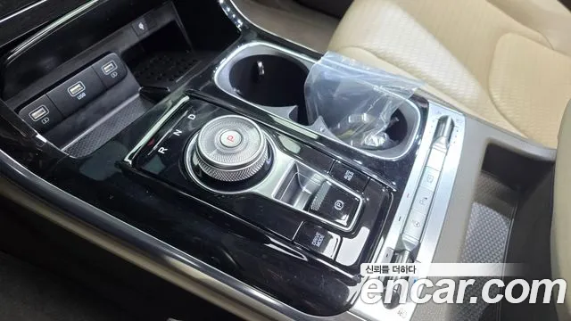 Kia Carnival Generation 4 — Фото автомобиля 9