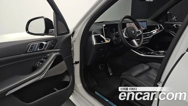 BMW X5 xDrive 40i M Sport — Фото автомобиля 9
