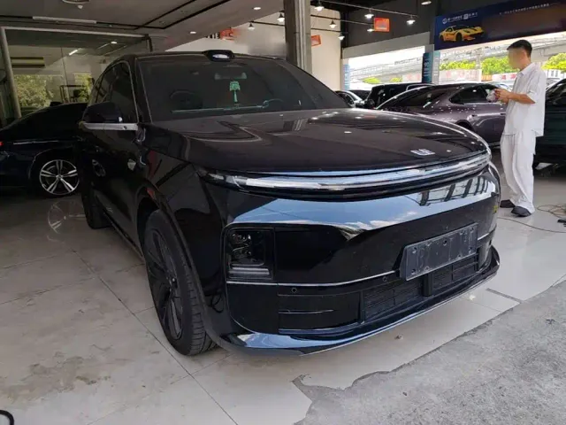 Li Auto L6 — Фото автомобиля 3