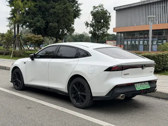 Changan UNI-V — Фото автомобиля 6