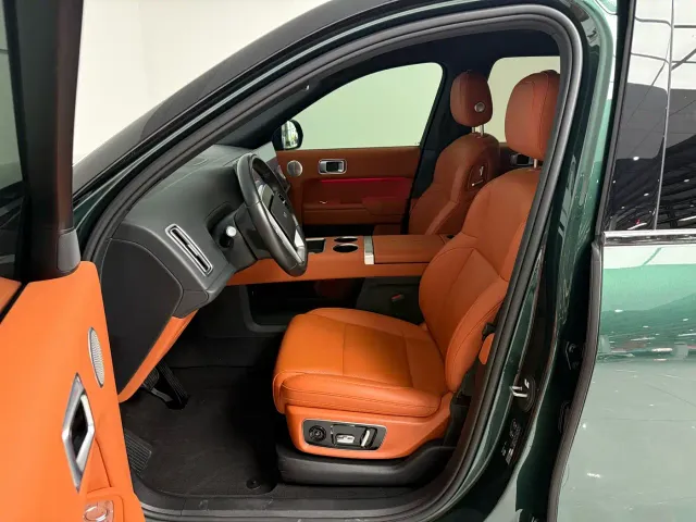 Li Auto L8 — Фото автомобиля 9