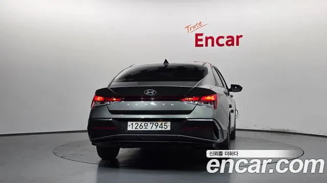 Hyundai Avante CN7 — Фото автомобиля 4