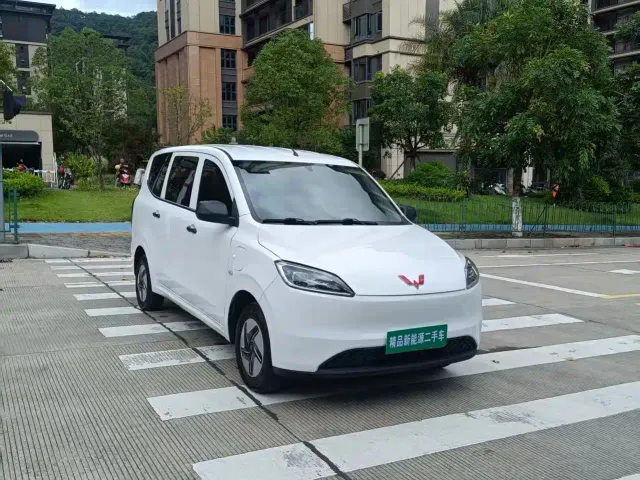 Wuling Hongguang — Фото автомобиля 3