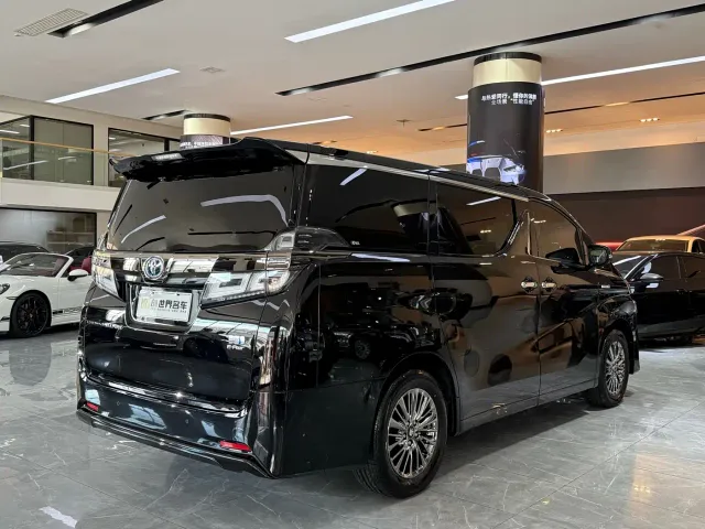 Toyota Vellfire — Фото автомобиля 18