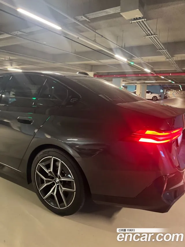 BMW 5 Series G60 — Фото автомобиля 13