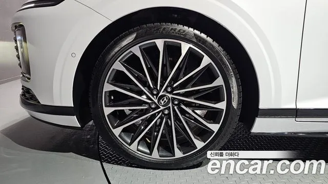 Hyundai Grandeur GN7 — Фото автомобиля 5