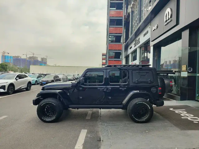 Jeep Wrangler 4xe — Фото автомобиля 4