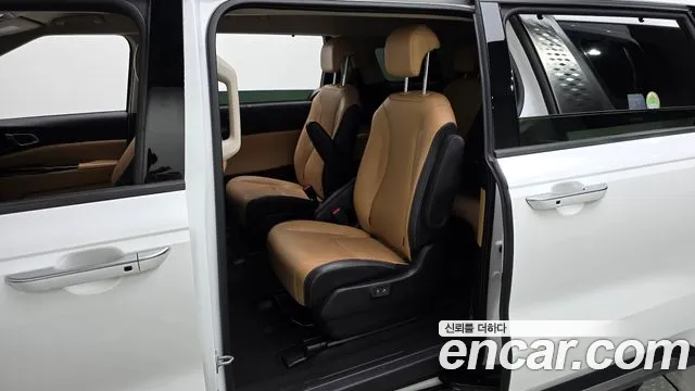 Kia Carnival 4th Gen — Фото автомобиля 16