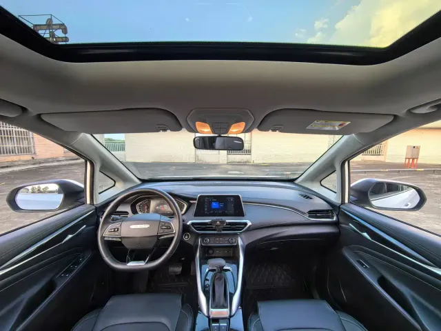 Maxus G50 — Фото автомобиля 9