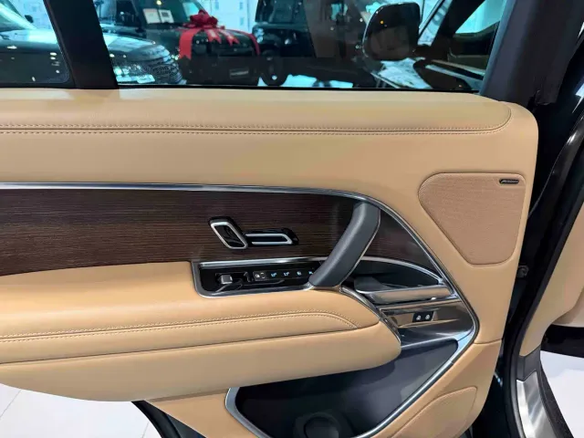 Land Rover Range Rover — Фото автомобиля 14