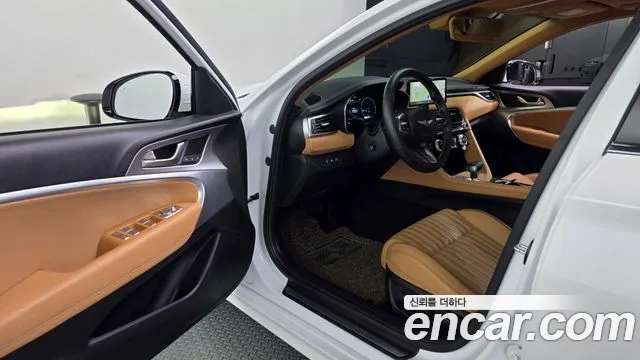 Genesis G70 New — Фото автомобиля 15
