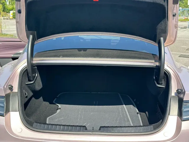 Xiaomi SU7 — Фото автомобиля 13