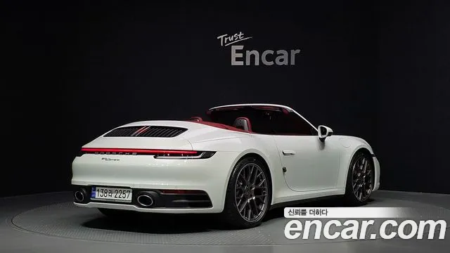 Porsche 911 — Фото автомобиля 2