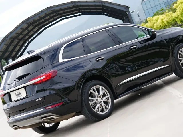 Buick Enclave — Фото автомобиля 5