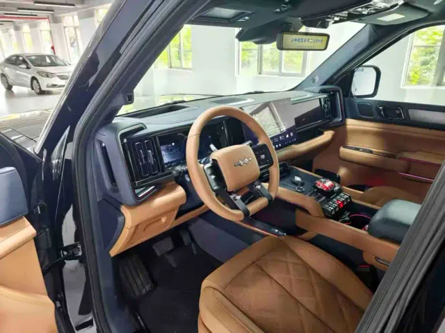 BYD FangChengBao Leopard 5 — Фото автомобиля 8