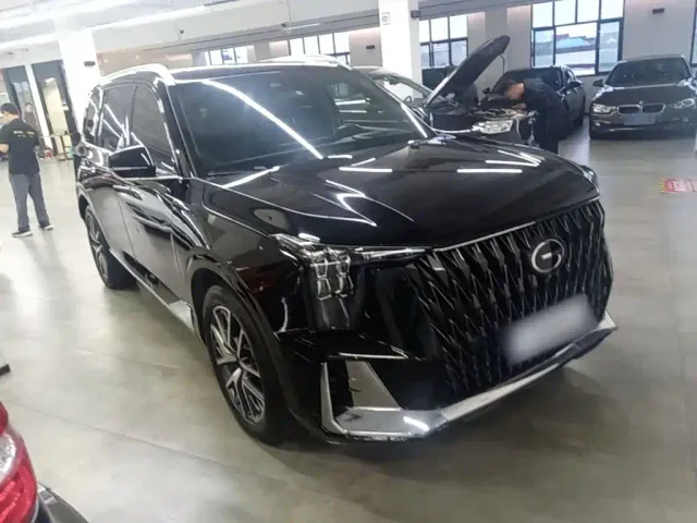 GAC Trumpchi GS8 — Фото автомобиля 3